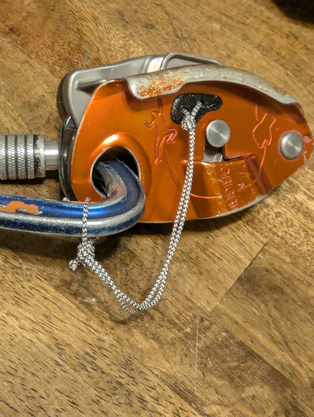 Grigri cord tether adapter